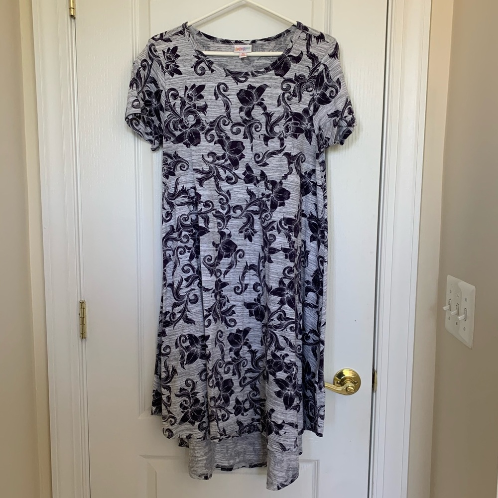 LuLaRoe Carly Dress: XS Gray and Purple Flowers